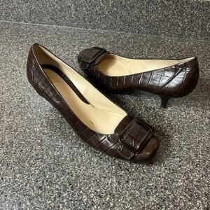 Cole Haan Brown Textured Leather Classic Pump Women's 8.5 B Kitten Heels Slip On